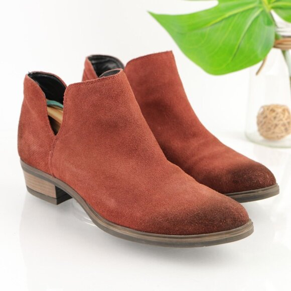 Crevo Womens Leighton Boot Size 9.5 Red Suede Bootie Block Heel Boho Distressed - Picture 12 of 12